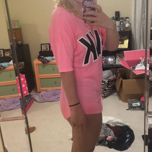 Victoria's Secret pink jersey tee - Picture 5 of 5